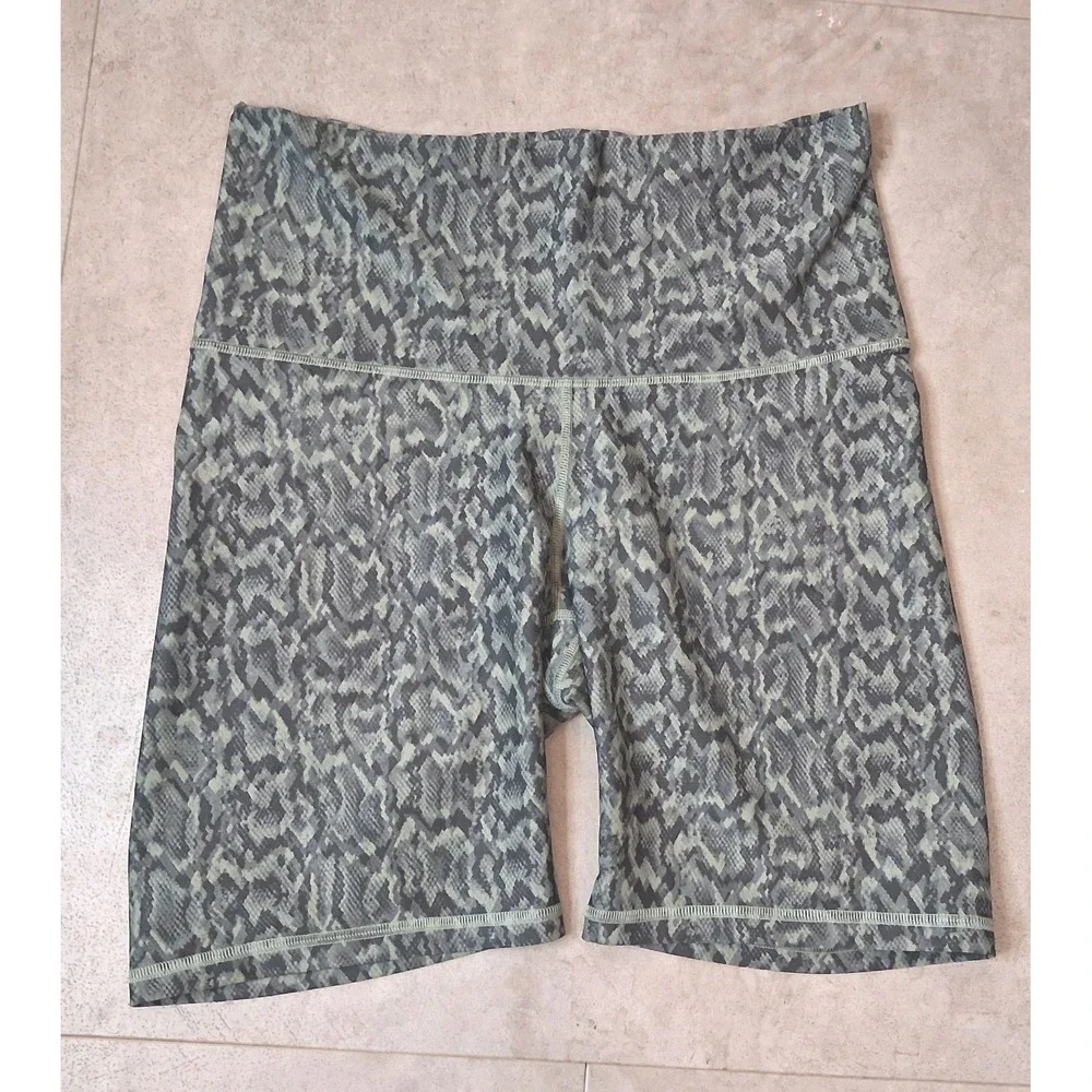 Old Navy Active Powersoft Biker Shorts Size Large Athleisure Activewear Gym - Picture 2 of 8
